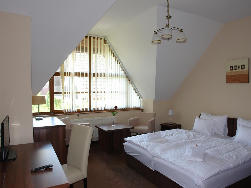 Arina Villa Heviz Room photo